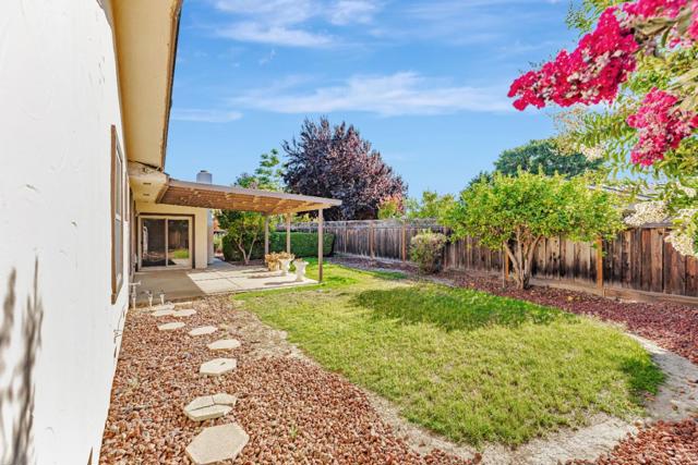 1870 Cushman Street, Hollister CA: https://media.crmls.org/mediaz/50cec723-38f1-4a48-a882-0fa00768a7ad.jpg