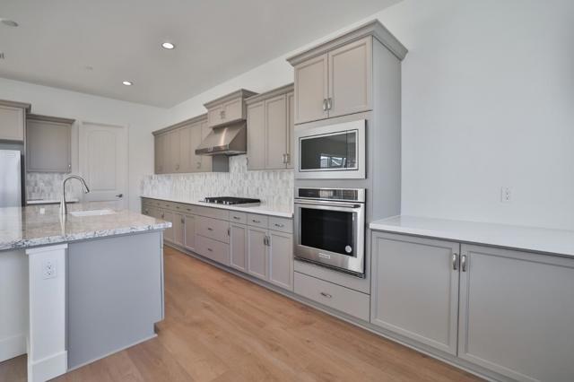 590 Santa Lucia Way, Marina CA: https://media.crmls.org/mediaz/50ced776-1be2-43f4-8ba3-e3b42410d046.jpg