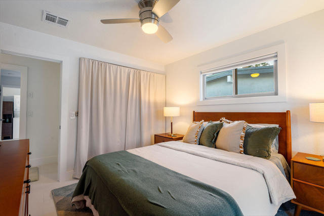 1125 E Sunny Dunes Road, Palm Springs CA: https://media.crmls.org/mediaz/50cf1054-4822-4b80-91d9-22b9ce496c35.jpg