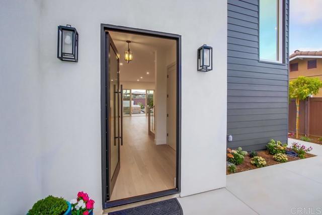 5380 Los Robles Drive, Carlsbad CA: https://media.crmls.org/mediaz/50cf566b-c2ef-49bd-b1a8-6e85fe4d4d72.jpg