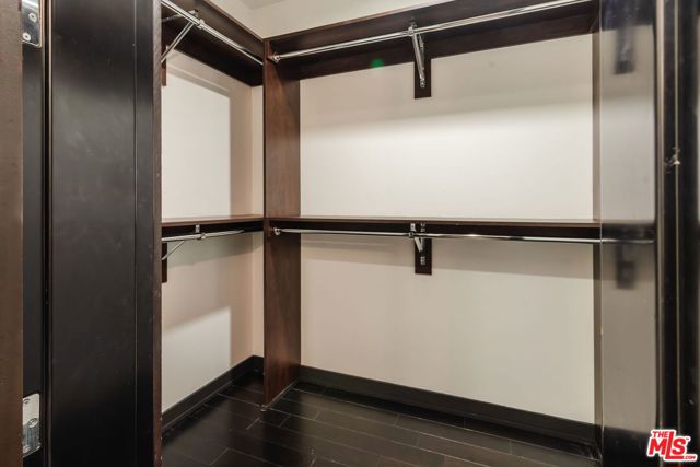 655 S Hope Street, Los Angeles CA: https://media.crmls.org/mediaz/50cf7bd2-4a95-48c9-bee5-9691ecc47b34.jpg