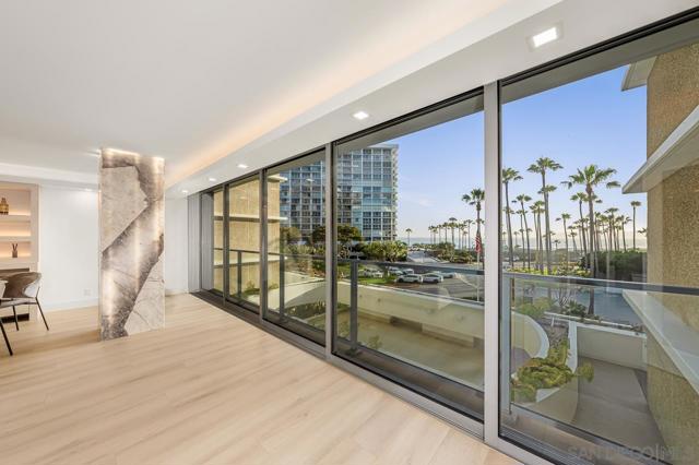 1820 Avenida Del Mundo, Coronado CA: https://media.crmls.org/mediaz/50d043d3-b59b-433f-8d89-ad811eb363df.jpg
