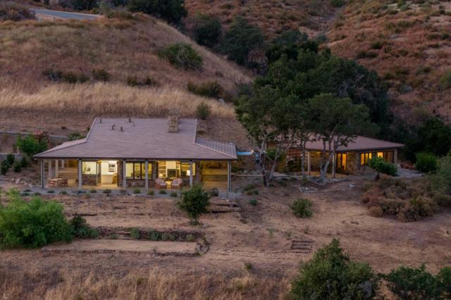 38 Asoleado Drive, Carmel Valley CA: https://media.crmls.org/mediaz/50d112e6-1452-4247-bb0e-c5fe177471b3.jpg