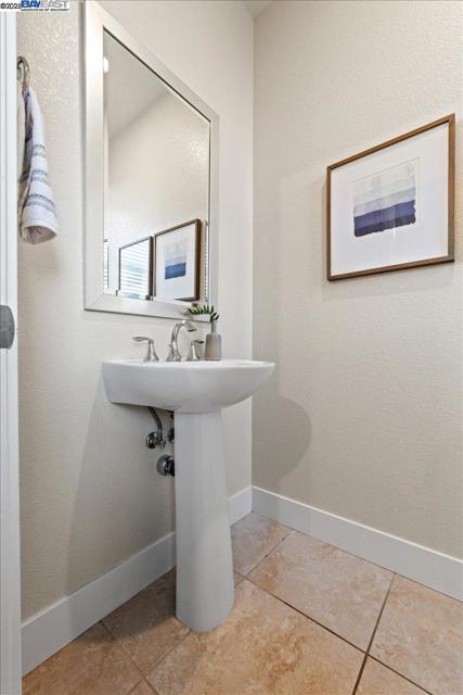 Image 14 of 60 For 2880 Stringham Way