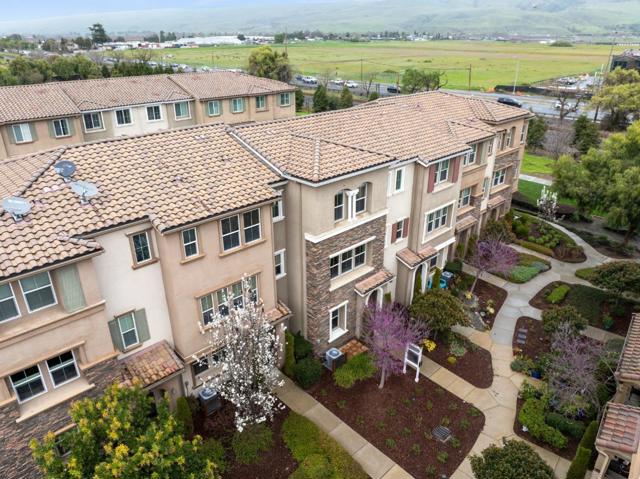 30 Cumin Lane, Morgan Hill CA: https://media.crmls.org/mediaz/50d23159-af19-4b4e-bd9e-177e4ac99de9.jpg