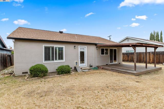 368 Helen Way, Livermore CA: https://media.crmls.org/mediaz/50d2ad58-323a-4c47-a977-d230596c7cb8.jpg
