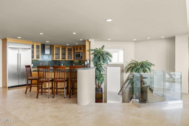 3629 Ocean Drive, Oxnard CA: https://media.crmls.org/mediaz/50d2bf51-a0ff-4ac3-b1a3-e925d8bcbf7e.jpg