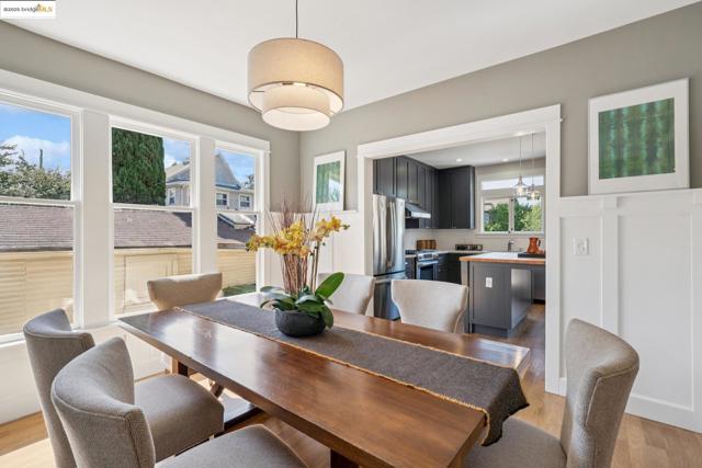 1811 Parker St, Berkeley CA: https://media.crmls.org/mediaz/50d317be-55f4-495e-98fa-3eb74f5fef58.jpg
