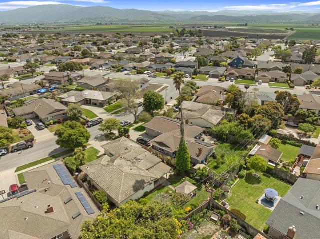 1052 San Simeon Drive, Salinas CA: https://media.crmls.org/mediaz/50d320bf-f186-4d9a-9ddb-b0b2e4f337df.jpg