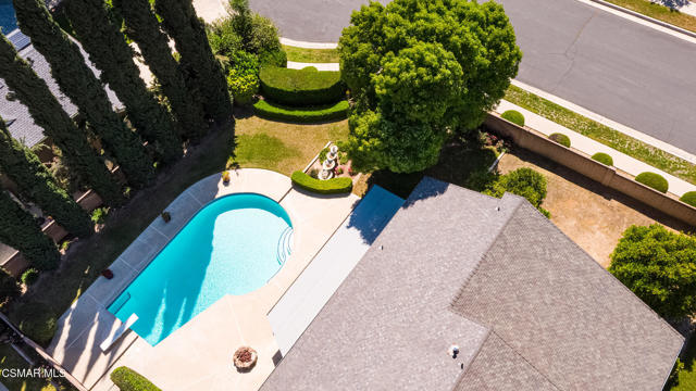 23300 Ingomar Street, Canoga Park CA: https://media.crmls.org/mediaz/50d3b72d-5ea0-4bd6-8821-35fadf07ee71.jpg