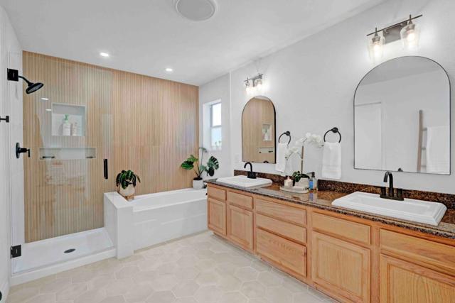 2425 Glenview Drive, Hollister CA: https://media.crmls.org/mediaz/50d3fe86-a0be-47fe-84ac-da537d4d5f63.jpg