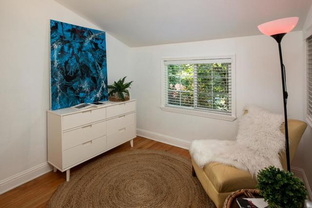 2336 Palo Verde Avenue, East Palo Alto CA: https://media.crmls.org/mediaz/50d40186-5668-4e8e-8162-18c9669c0536.jpg