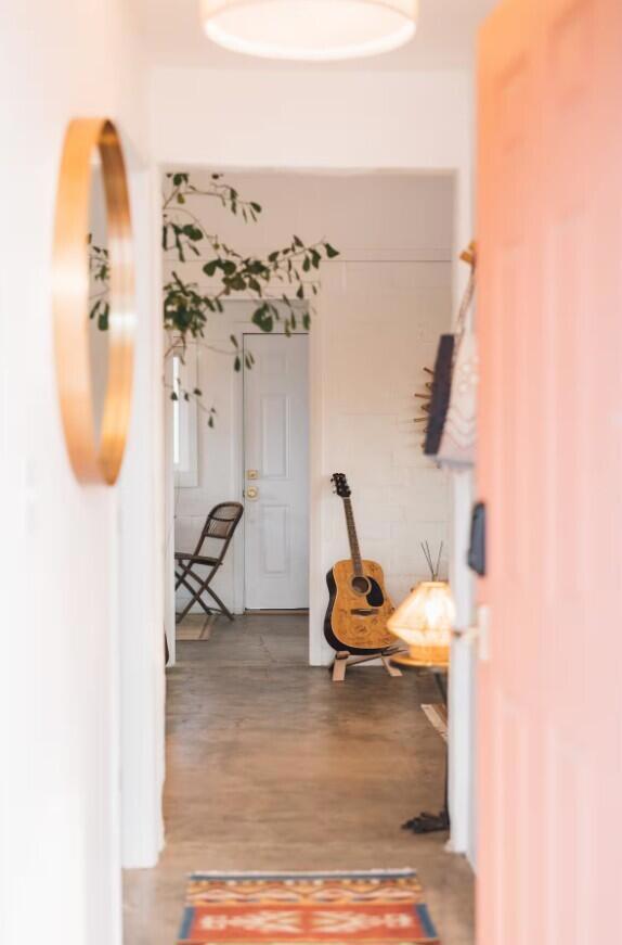 https://media.crmls.org/mediaz/50d42ff2-1df7-4fa8-b664-0c6ad25f361e.jpg?preset=X-Large