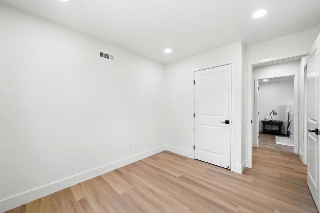 1285 Waxwing Ln, Chula Vista CA: https://media.crmls.org/mediaz/50d4467b-6ad4-4cb0-aff4-4c94cc62480a.jpg