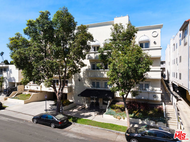 Drew Fenton | 12011 Goshen Avenue Los Angeles CA | MLS: 7095692