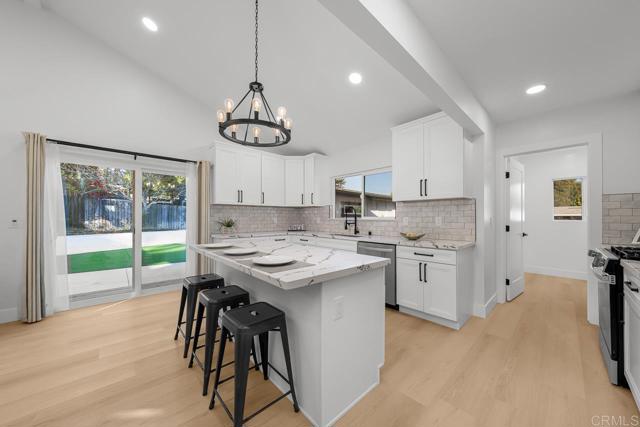 Image 4 of 42 For 7118 Stanford Ave.