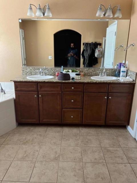 6431 E Cortland Ave, Fresno CA: https://media.crmls.org/mediaz/50d5a8b1-5f6a-4c7a-b562-339e6478ceb4.jpg