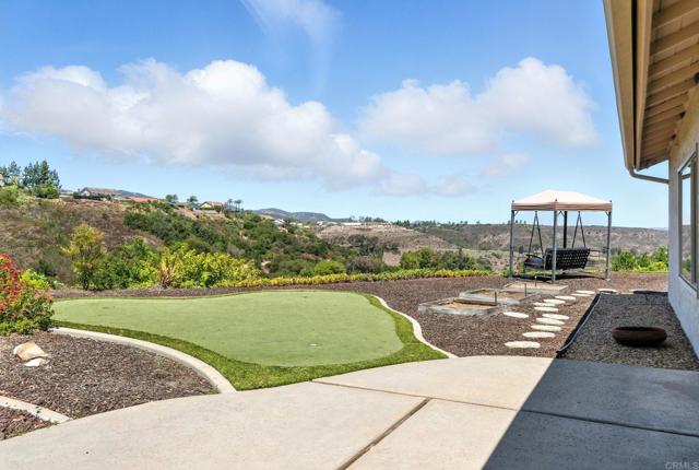 Detail Gallery Image 1 of 48 For 2165 Flying Hills Ln, El Cajon,  CA 92020 - 3 Beds | 2/1 Baths