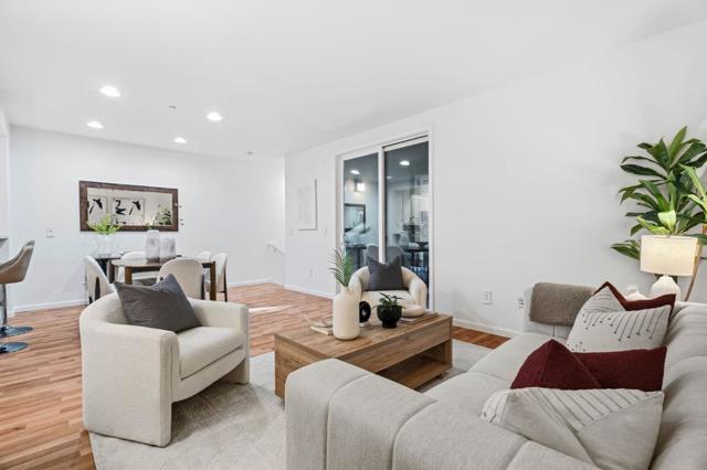 663 Modern Ice Drive, San Jose CA: https://media.crmls.org/mediaz/50d677df-05a1-495d-be69-50113b94a6a5.jpg