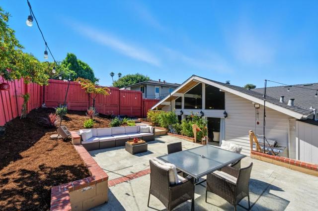 217 W 40th Avenue, San Mateo CA: https://media.crmls.org/mediaz/50d6ab51-e498-4633-9504-ac1cb14b20ee.jpg