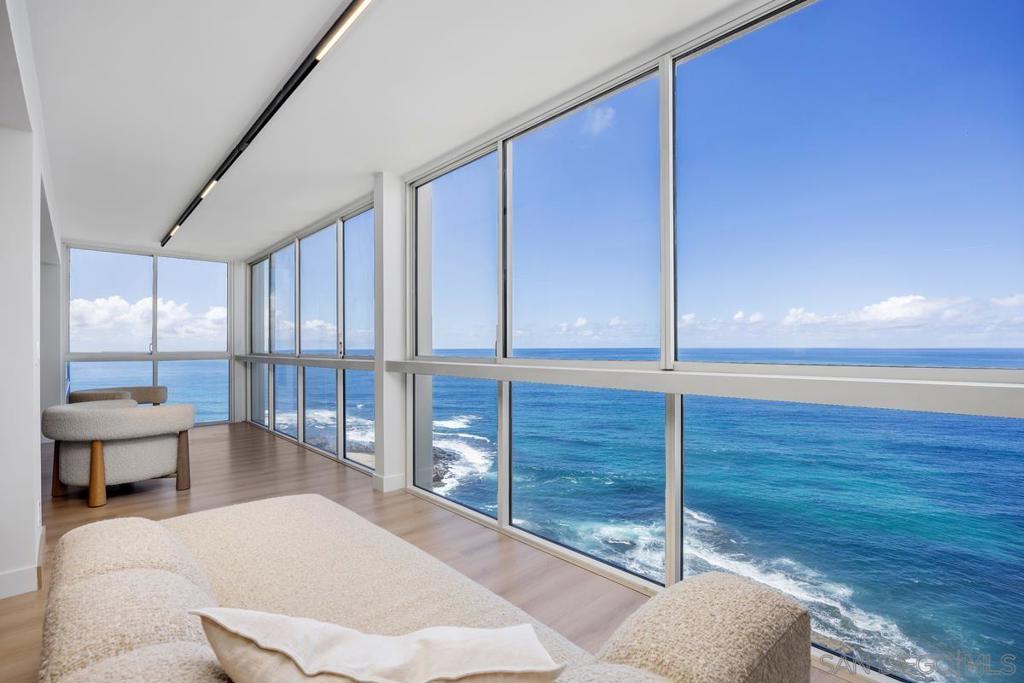 939 Coast - photo 15