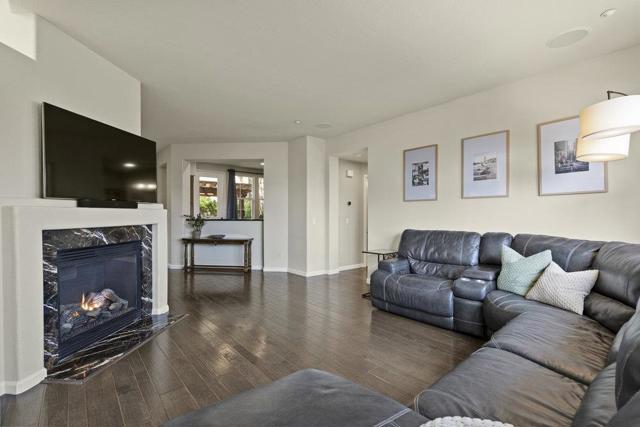 978 Martin Trail, Daly City CA: https://media.crmls.org/mediaz/50d817d5-fd89-41c6-9ae4-8b1a49f67615.jpg