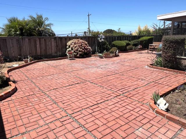 5055 Mount Frissell Dr, San Diego CA: https://media.crmls.org/mediaz/50d9b880-010f-45f5-9fc4-afe9d725365b.jpg