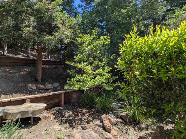 2277 Stillcreek Ct, Martinez CA: https://media.crmls.org/mediaz/50d9dff2-5ef9-43e3-a6f4-bce75f19481f.jpg