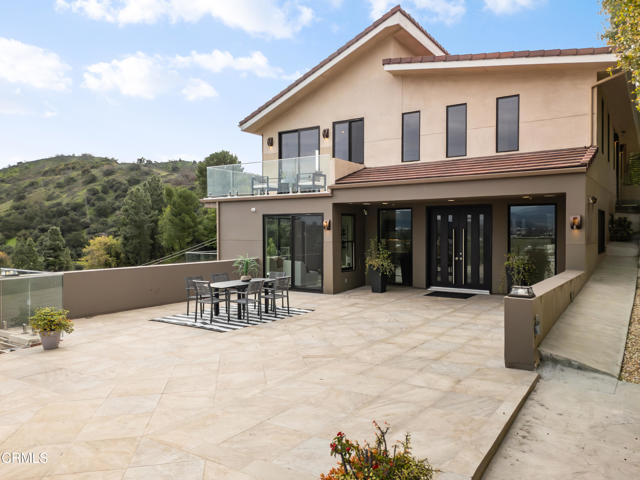 Detail Gallery Image 14 of 69 For 12480 Viewcrest Rd, Los Angeles,  CA 91604 - 5 Beds | 7 Baths