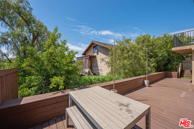 1915 Apex Avenue, Los Angeles CA: https://media.crmls.org/mediaz/50da9bce-4c1e-40a0-9c75-f91ee44a2f76.jpg