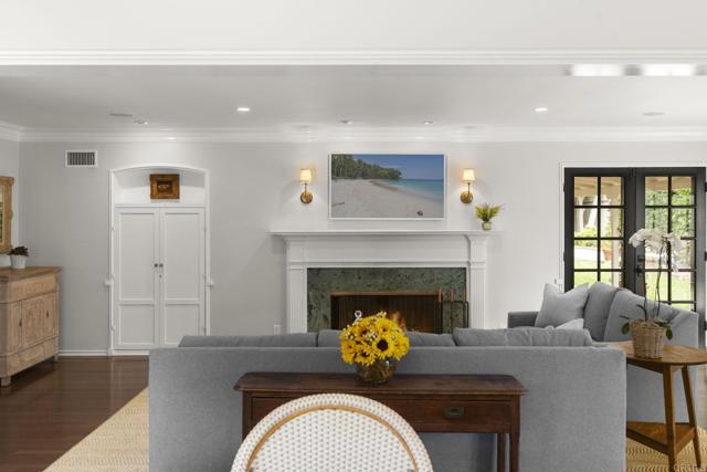 Detail Gallery Image 14 of 47 For 315 Mira Monte, La Jolla,  CA 92037 - 4 Beds | 3/1 Baths