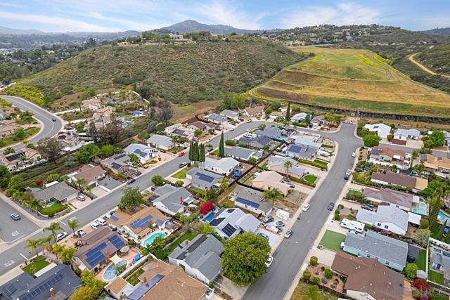 13612 El Mar Ave, Poway CA: https://media.crmls.org/mediaz/50dae22c-a4bf-46d0-b93d-00feb06f38ef.jpg