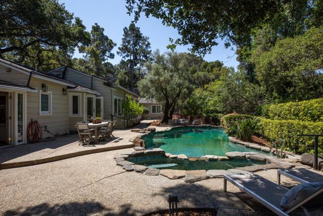 700 Laurelwood Drive, San Mateo CA: https://media.crmls.org/mediaz/50dae650-b052-429f-94fd-faec7f78a554.jpg
