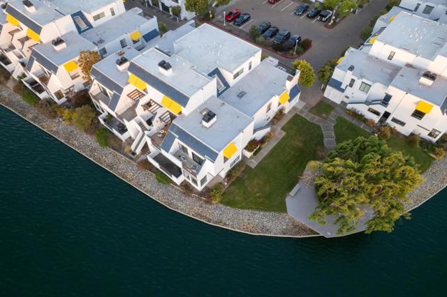 644 Portofino Lane, Foster City CA: https://media.crmls.org/mediaz/50dbfd91-3641-4f81-abfa-06faf54f1938.jpg