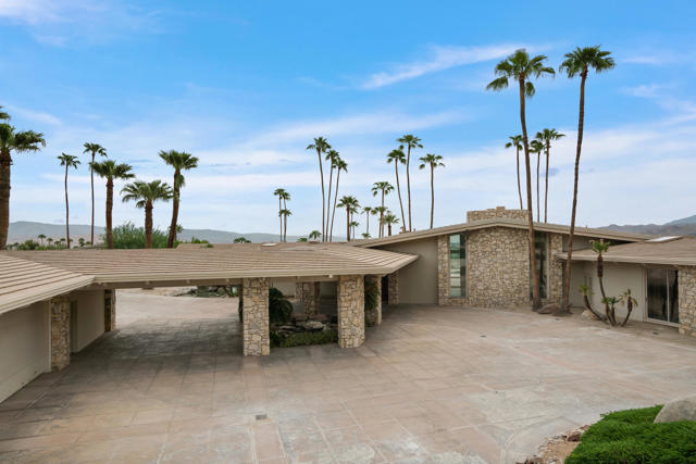 925 W Coronado Avenue, Palm Springs, CA 92262