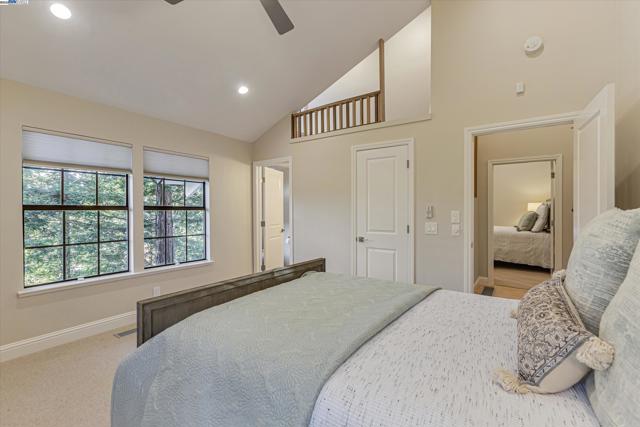 Image 15 of 59 For 1108 Howard Hills Rd