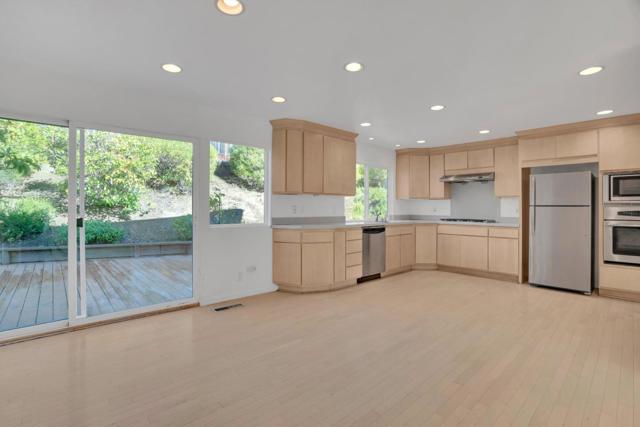 239 Sierra Court, Martinez CA: https://media.crmls.org/mediaz/50dd3709-f549-40d9-bbd4-b93e397eeff4.jpg