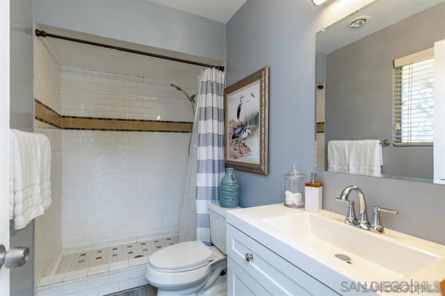 4800 Williamsburg, La Mesa CA: https://media.crmls.org/mediaz/50de0757-10db-4ca2-aafe-c3e0099ebd84.jpg