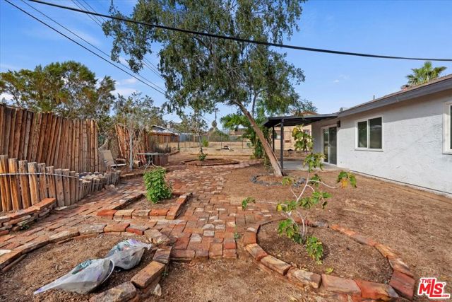 6042 Cahuilla Avenue,  CA: https://media.crmls.org/mediaz/50de1c39-c608-4fd9-b246-21cdeaa58545.jpg