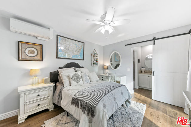 6789 Seawatch Lane, Malibu CA: https://media.crmls.org/mediaz/50df1187-1742-413a-ac8a-56151260c0b8.jpg