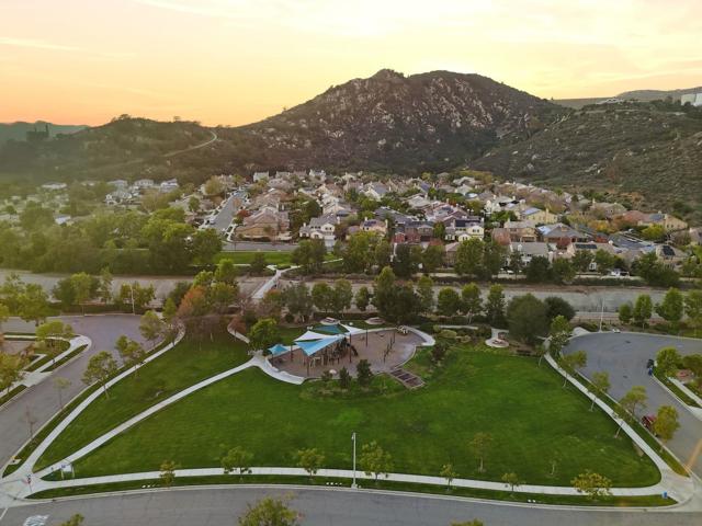 2923 Oro Blanco Cir, Escondido CA: https://media.crmls.org/mediaz/50dfe6c4-4723-444d-9eb3-86cdc08f280b.jpg