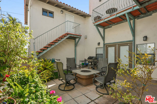 2010 Monterey Boulevard, Hermosa Beach, California 90254, 4 Bedrooms Bedrooms, ,4 BathroomsBathrooms,Residential,Sold,Monterey,25521523