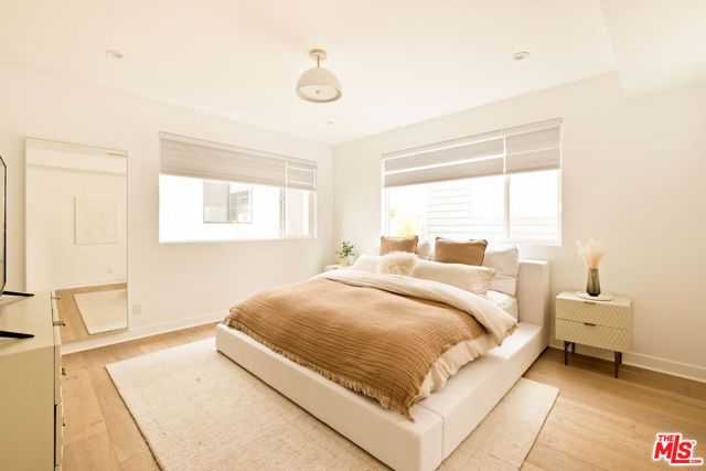 859 Hyperion Avenue, Los Angeles CA: https://media.crmls.org/mediaz/50e09c89-df19-4879-b783-5acb28b5d6c5.jpg