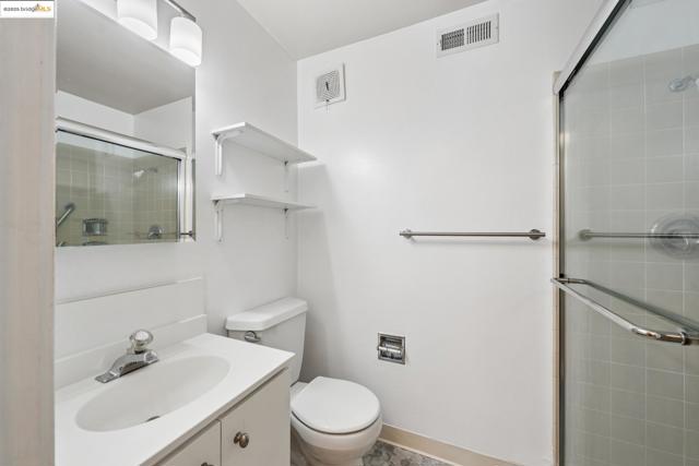 3 Forest Lane, San Rafael CA: https://media.crmls.org/mediaz/50e0a90b-8399-4991-94c9-a9f6a76a3b9d.jpg
