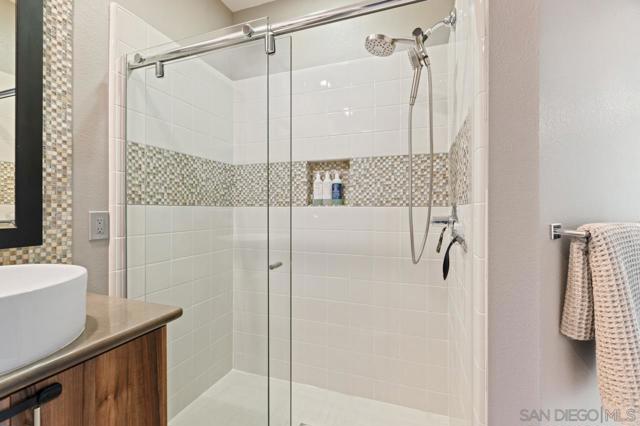 7839 Inception Way, San Diego CA: https://media.crmls.org/mediaz/50e11ec4-941c-4096-9f24-49915ee59720.jpg