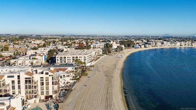 1177 Pacific Beach Drive, San Diego CA: https://media.crmls.org/mediaz/50e1a733-47ee-4f92-b317-94418f9adb26.jpg