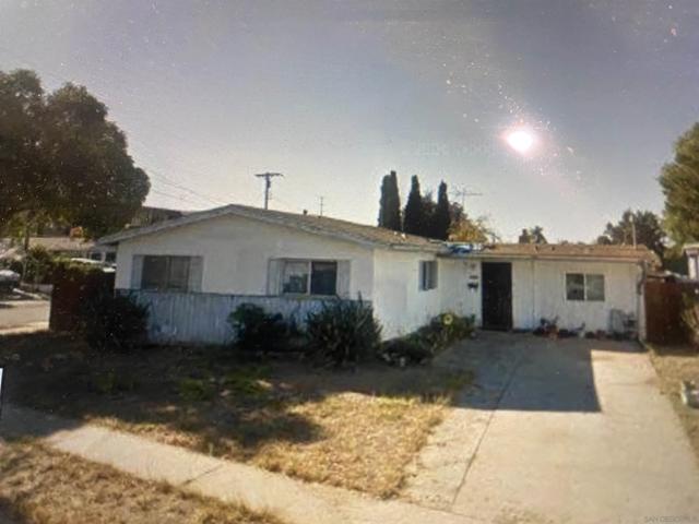 4970 Mable Way, San Diego CA: https://media.crmls.org/mediaz/50e202ad-8a52-4e05-9296-b95d36115422.jpg