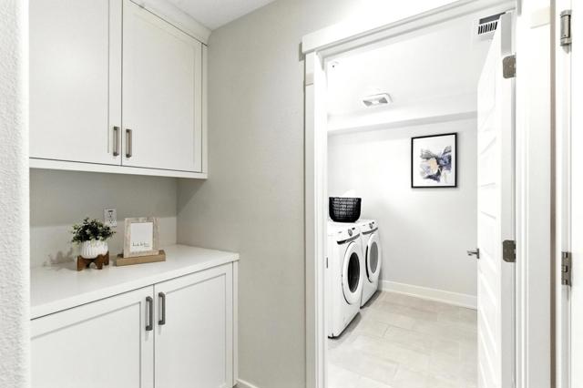 2014 W Middlefield Road, Mountain View CA: https://media.crmls.org/mediaz/50e2053e-d80f-4167-b864-b3530ac12f26.jpg