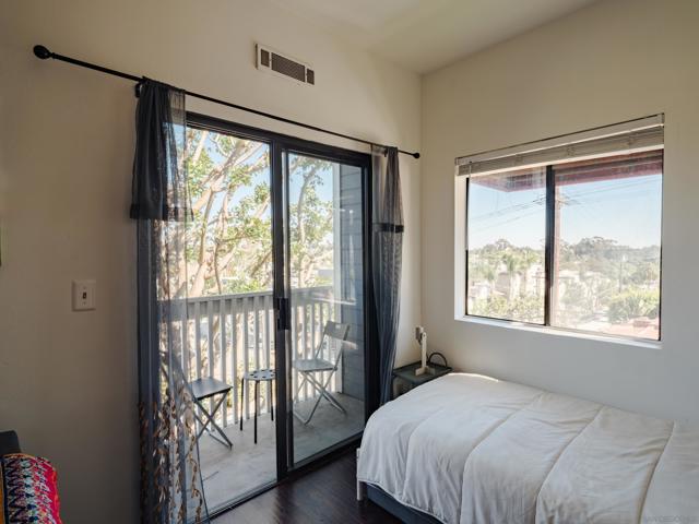 3760 Florida St, San Diego CA: https://media.crmls.org/mediaz/50e2141f-073d-47fd-98a6-4815bb772999.jpg