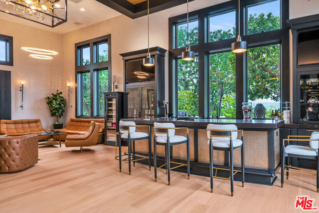25201 Prado Del Misterio, Calabasas CA: https://media.crmls.org/mediaz/50e253be-261c-4713-946a-5f667a323775.jpg